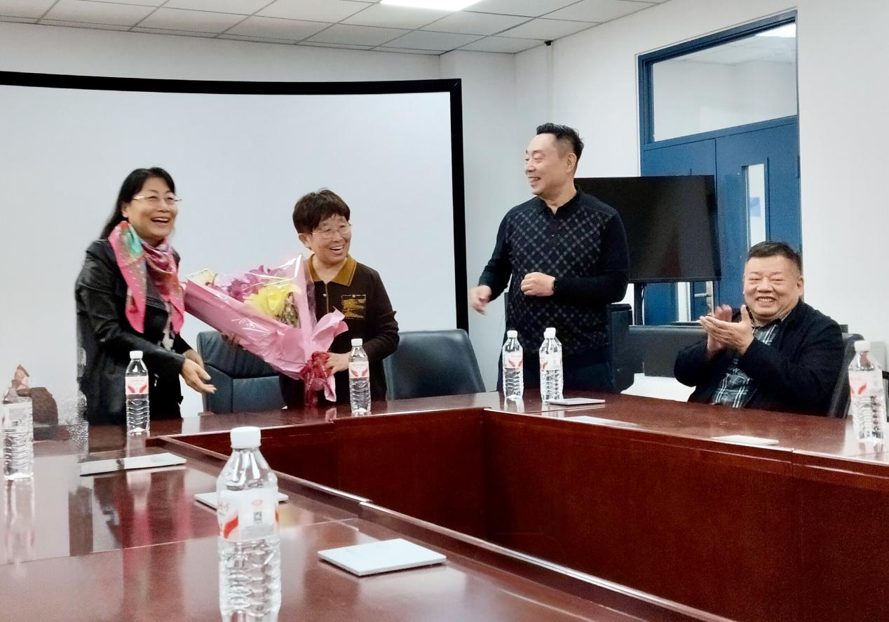 fe4b4bf7ec784360f829f192105fb95