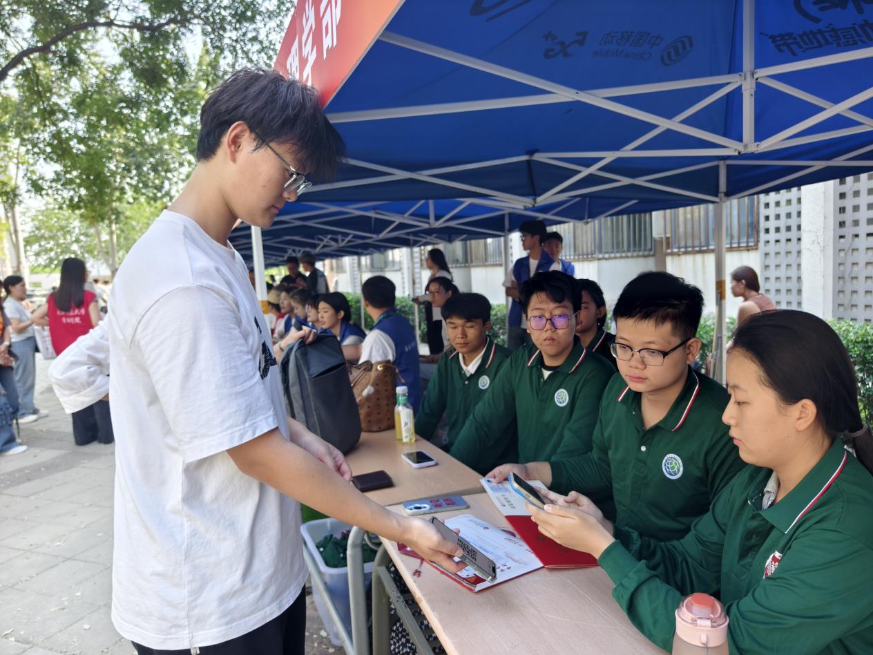 884d1d93b4e3b3935d45525351f222e 884d1d93b4e3b3935d45525351f222e